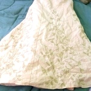 Cream colored, embroidered Express skirt size 12